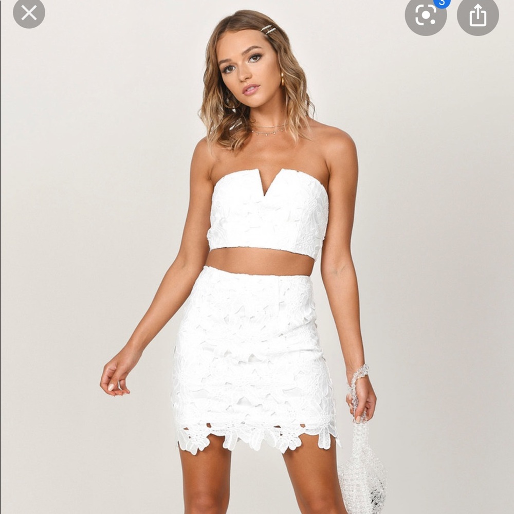 White lace skirt